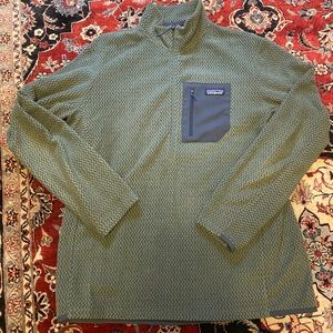 Patagonia- R1 Air quarter zip - LG - Green